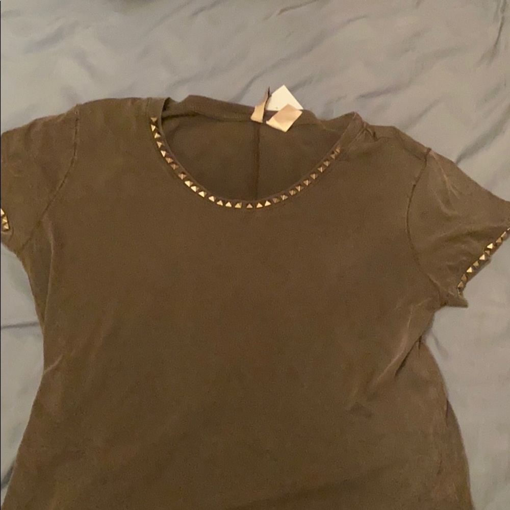 Divided by H&M small grey tshirt w/ silver studs